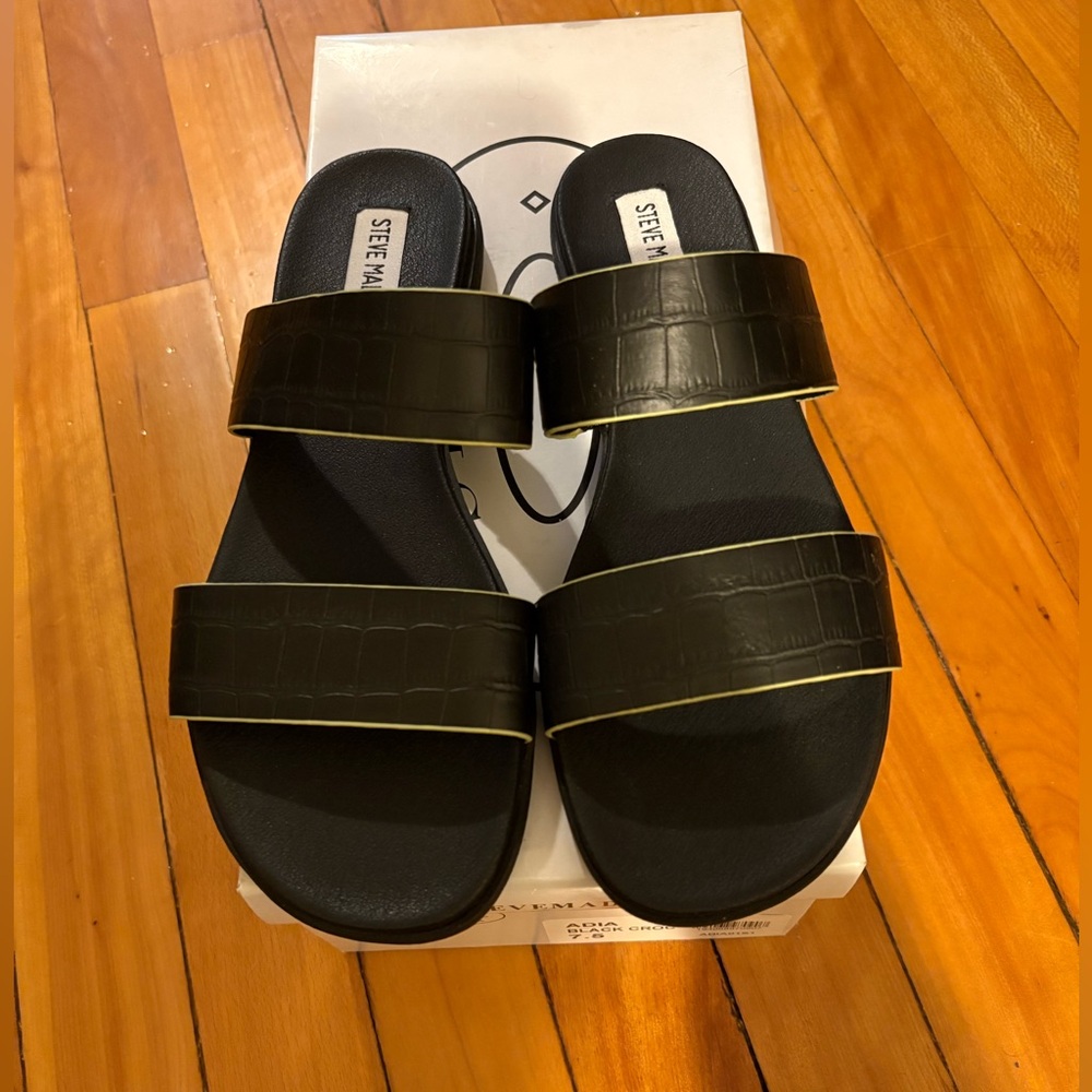 Steve Madden Adia Black Croc Slide Sandals – Size 7.5 (Fits Like 7)